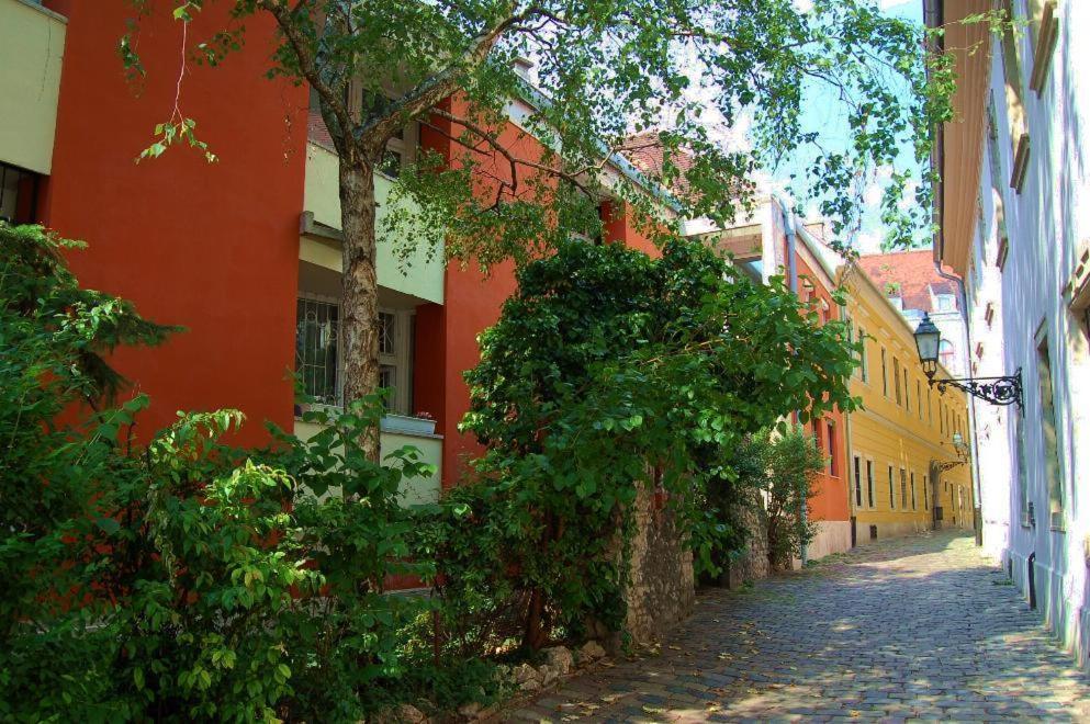 Buda Castle Apartments Budapest Exterior foto