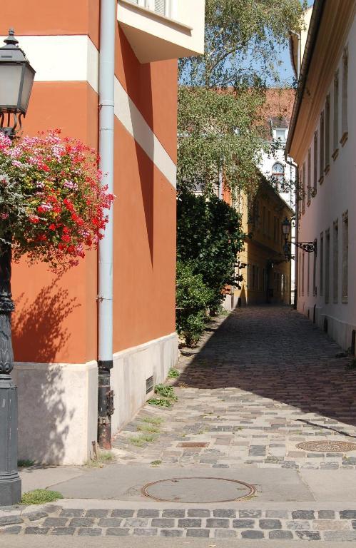 Buda Castle Apartments Budapest Exterior foto
